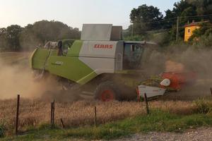 Mietitrebbia Claas Tucano 430 Montana 4