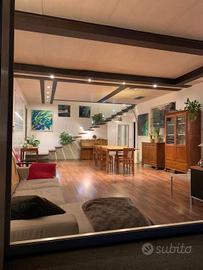 Villa di 390 m² con più di 5 locali e box auto a M