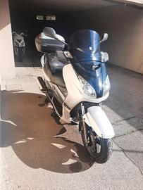 Yamaha X-Max 250