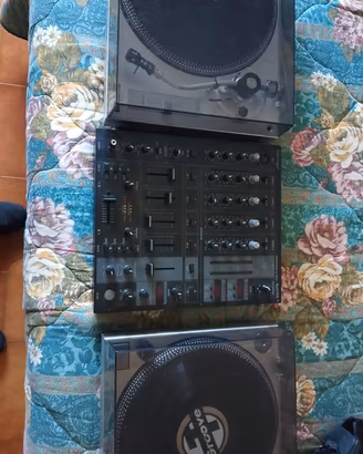  giradischi con mixer