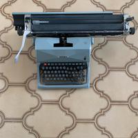 Macchina da scrivere Olivetti