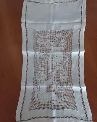 Centro tavola rettangolare con putti