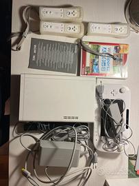 Console Wii U+3 controller + gioco Wii Sports