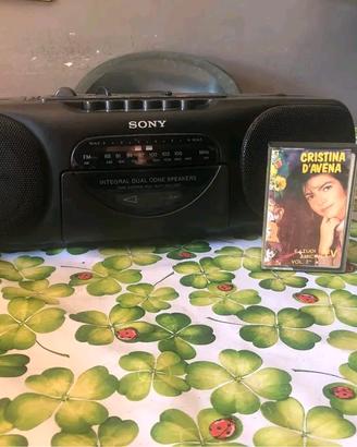 Boombox SONY CFS-B11 + Musicassette 