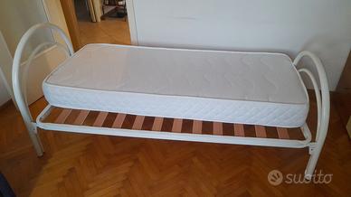 Letto singolo 90x190 con doghe e materasso