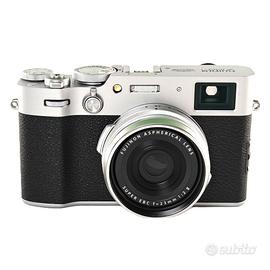 Fujifilm X100VI Silver 2.100 Scatti