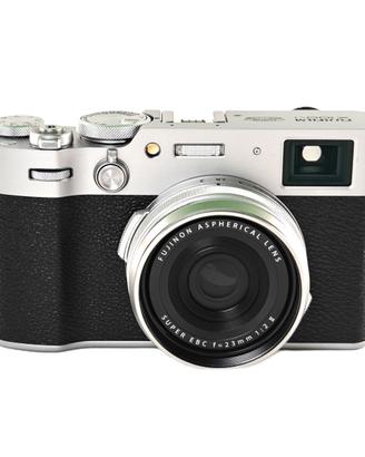Fujifilm X100VI Silver 2.100 Scatti