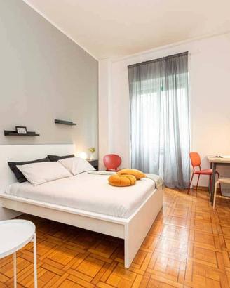 Stanza in appartamento di 200 m² a Milano