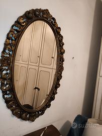 due specchi vintage in legno e vetro molato