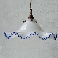 Lampadario in vetro opalino 