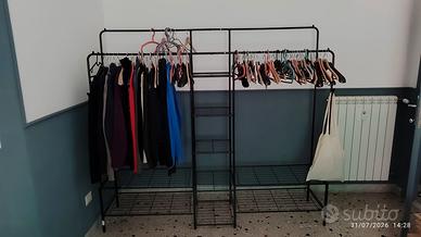 stand abbigliamento 