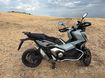 Honda XADV 2021 con 26000 km