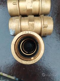 Raccordo giunto manicotto polietilene 32