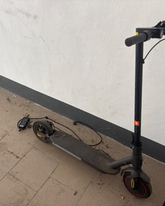 Monopattino Xiaomi Pro2