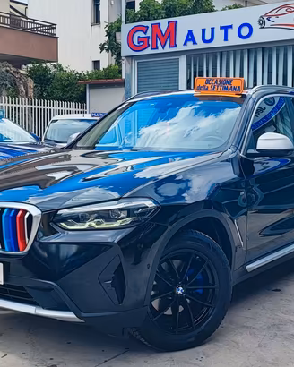 BMW X3 con telecamere perimetrali 2022