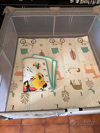 recinto per bambini con materasso