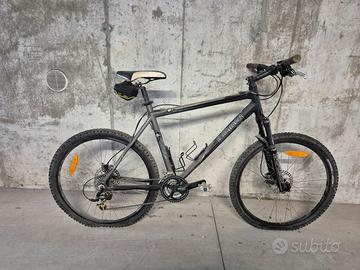 Mountain bike Decathlon Rockrider 8.1