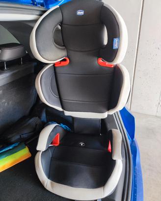 Seggiolino auto Chicco 3-12 anni. peso 15-36kg