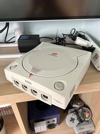 Sega Dreamcast console USA + 4 controller + alimen