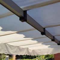 Tenda autoportante con copertura scorrevole