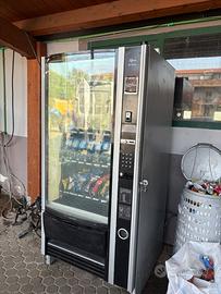 DISTRIBUTORE AUTOMATICO REGRIGERATO NECTA SFERA