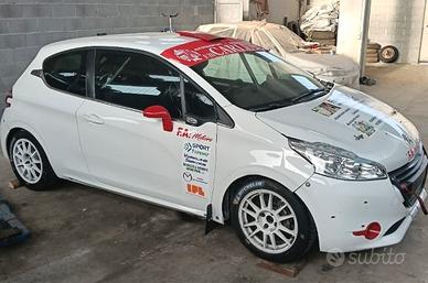 Peugeot 208 r2