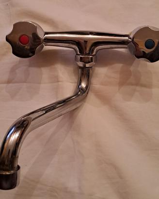 Rubinetto da parete cucina