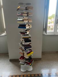 Libreria DNA di Cattelan