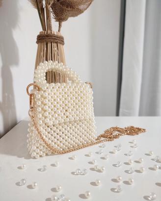 Mini borsa in perle avorio. Handmade 🤍