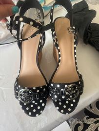 Sandali, raso a pois nero Guess originale