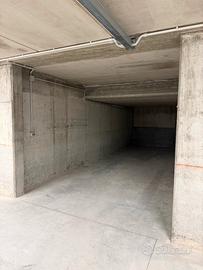 Posto auto in garage