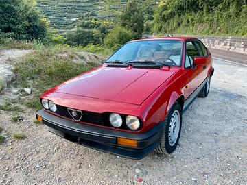 Alfa Romeo Alfetta GTV 2.0