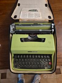 macchina da scrivere portatile olivetti 