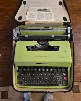 macchina da scrivere portatile olivetti 