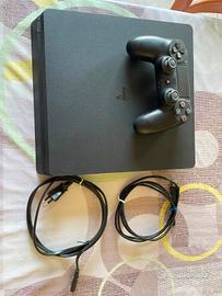 Playstation 4 + 1 joystick + 4 giochi 