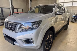 Nissan Navara 2.3 dCi 190 CV 7AT 4WD Double Cab N-