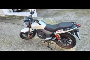 Moto Keeway
RKV 125