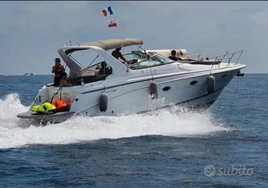 Chris-Craft 328 Express Cruiser (2000)