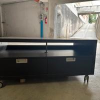 Mobile TV Ikea con ruote