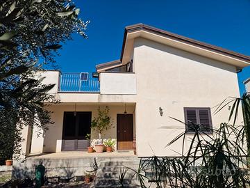 Casa villa e terreno