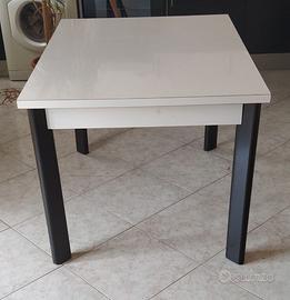 TAVOLO IN FORMICA BIANCO