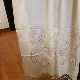 scialle in lana off white