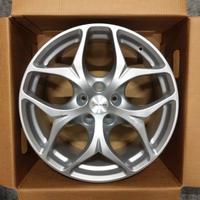Kit cerchi in lega AVUS RACING da 19'' per AUDI