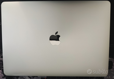 MacBook Pro i7 3.3GHz, 1Tb SSD, 16Gb ram