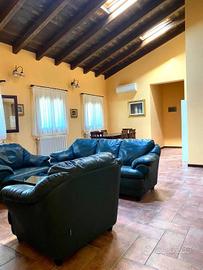 Appartamento di 90 m² con 3 locali e box auto a Ma