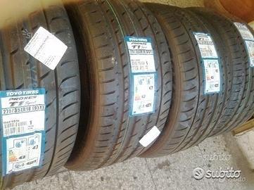 275 35 18 gomme toyo nuove