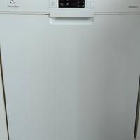 Lavastoviglie Electrolux con problema