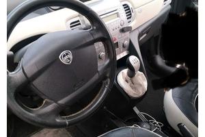 lancia Ypsilon modello Elle 