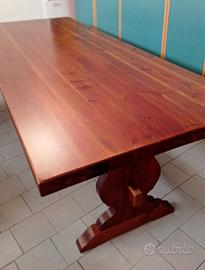 Tavolo in legno massello come nuovo