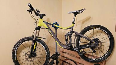 Giant Reign 2 - 26" | Mavic Crossmax ST | Shimano 